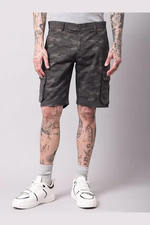 BRITISH CLUB Men Camouflage Printed Cotton Slim Fit Low-Rise Outdoor Cargo Shorts