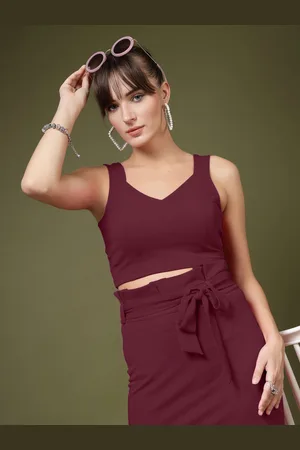 OOMPH Women V-Neck Sleeveless Crop Top
