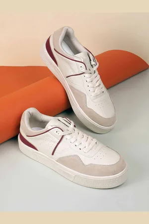 Metro Men Colourblocked Lace-Ups Sneakers
