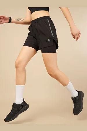 Cult Women Mid-Rise Fly Dry Sports Shorts