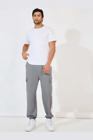 Styli Men Colorblock Oversized Cargo Pocket Jogger With Embroidery Detail