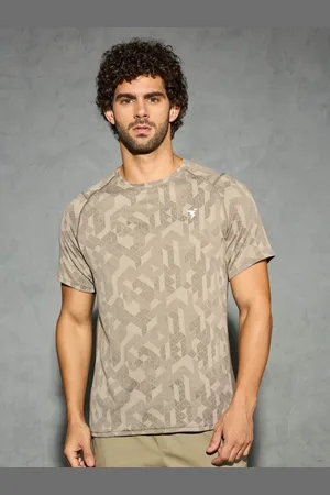 TECHNOSPORT Men Geometric Printed Antimicrobial Slim Fit Round Neck Sport T-shirt
