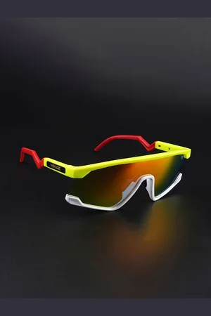 VOYAGE Unisex Sports Sunglasses with Polarised and UV Protected Lens 9280PMG6269