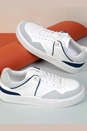 Metro Men Lace-Ups Sneakers