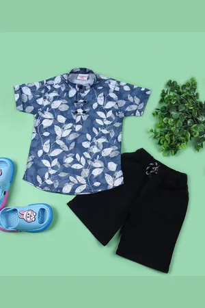 V-Mart Boys Printed Short Sleeves Pure Cotton Shirt With Shorts