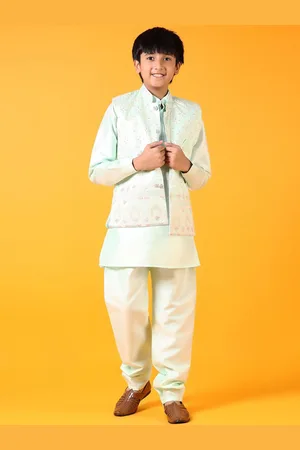 V-Mart Boys Ethnic Motifs Embroidered Mandarin Collar Kurta with Trouser And Waistcoat