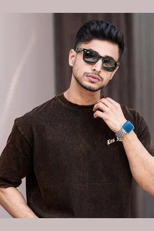 Maniac Men Solid Round Neck Cotton Relaxed Fit T-shirt