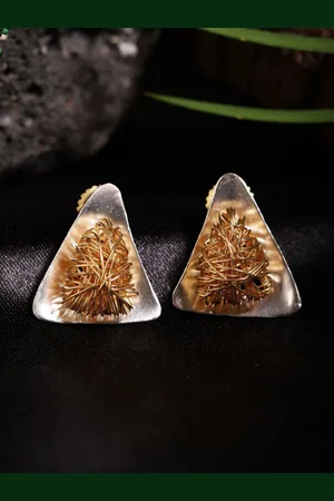 Berserk Gold-Plated Pyramid Shaped Studs