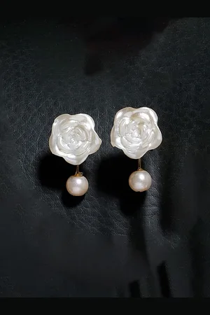 DUGRISTYLE Gold-Plated Pearls Beaded Floral Shaped Drop Earrings