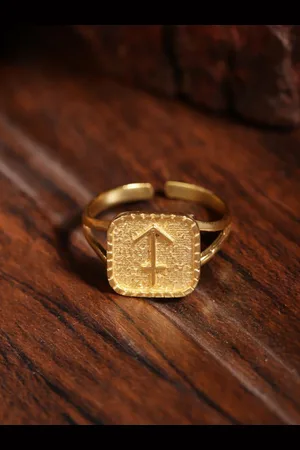 Berserk Gold-Plated Sagittarius Signet Adjustable Finger Ring