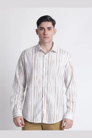 IVOC Men Spread Collar Vertical Striped Cotton Casual Shirt