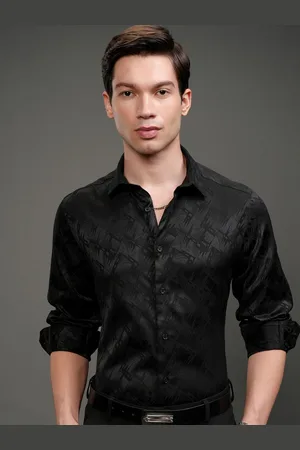 Highlander Men Slim Fit Design Spread Collar Textured Cotton Formal Shirt