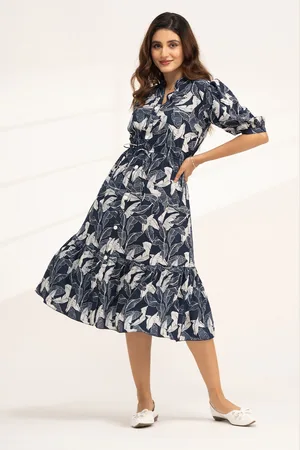 DressBerry Women Floral Print Bell Sleeve Crepe Fit & Flare Dress