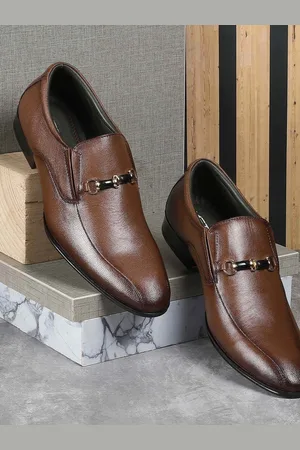 Metro Men Leather Formal Textured Loafers Shoes