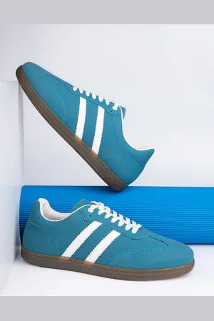 Styli Men Contrast Striped Court Sneakers