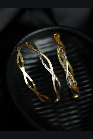 Priyaasi Set of 2 Gold & Silver-Toned Dual Toned Wavy Patterned Bangles