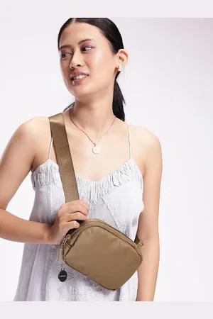 DressBerry Waist Pouch With Adjustable Strap