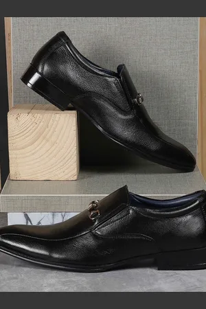 Metro Men Leather Formal Loafers