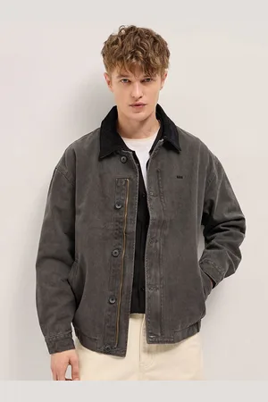 The Bear House Men Spread Collar Solid Cotton Casual Denim Jacket