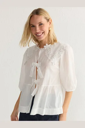 Trendyol Women Beyaz Solid Lace Inserts Puff Sleeves Peplum Top