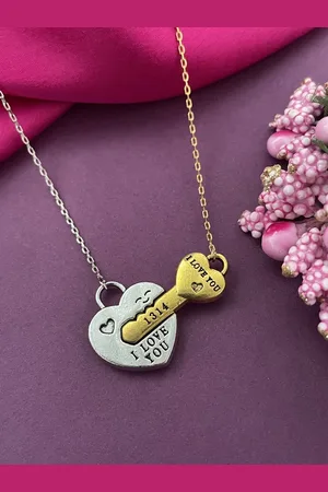 Digital Dress Room Gold-Plated Lock & Key Heart Pendant Couple Chain