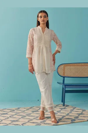 Lakshita Women Mandarin Collar Embroidered Tunic