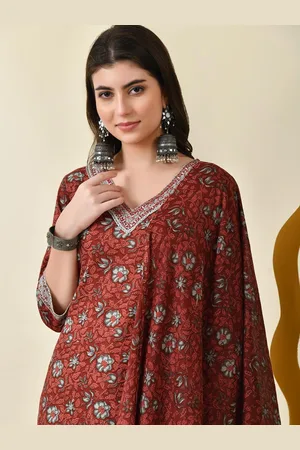DORIYA Floral Printed Regular Straight Kurta with Trousers & Dupatta