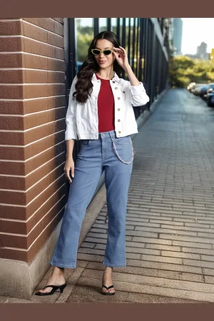 DressBerry Women Stretchable Straight Fit Jeans with Chain