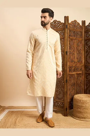 SWAGG INDIA Floral Embroidered Mandarin Collar Thread Work Straight Kurta