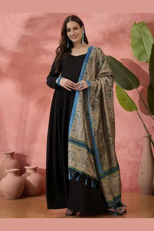 InWeave Sweetheart Neck Pleated Anarkali Kurta With Dupatta