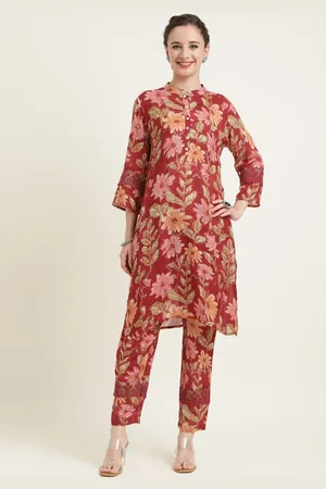 ZARI Women Floral Printed Regular Kurta with Trousers