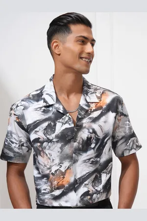 LocoMotive Men Printed Cuban Collar Relaxed Shirt