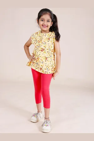 KiddoPanti Girls Printed Top With Capris