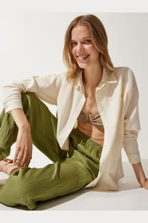 Happiness istanbul Women Oversized Fit Spread Collar Solid Cotton Casual Shirt