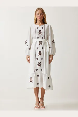 Happiness istanbul Women Floral Print Tie-Up Neck Puff Sleeve Fit & Flare Midi Dress