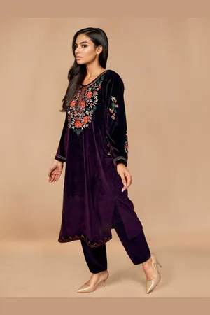 trueBrowns Floral Embroidered Velvet Straight Kurta With Trousers