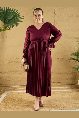 Berrylush Women Plus Size Bell Sleeves Fit and Flare Maxi Dress