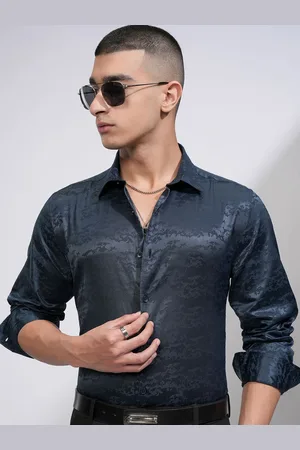 Highlander Men Slim Fit Spread Collar Textured Formal Shirt