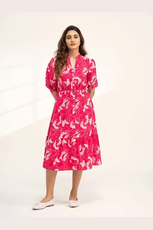 DressBerry Women Floral Printed Crepe Fit & Flare Dress