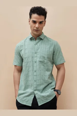 Lifestyle Men Spread Collar Checked Cotton Casual Shirt