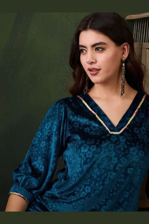Sangria Teal Floral Self Design V-Neck Three-Quarter Sleeves Velvet Top With Trouser