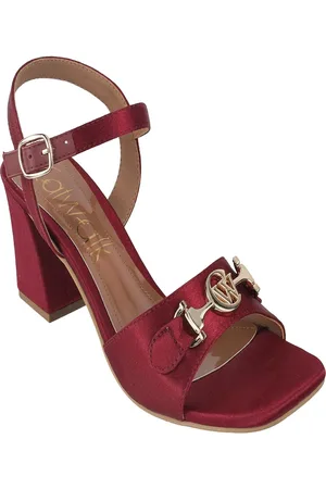 Catwalk Block Sandals with Buckles
