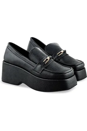 Shoetopia Girls Lightweight Textured Loafers