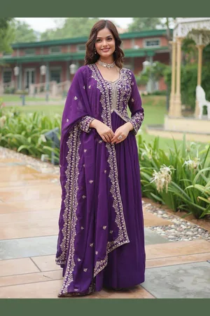 JATRIQQ Women Embroidered Georgette Gown With Dupatta