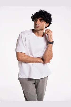 Terra Luna Men Solid Round Neck Cotton Slim Fit T-shirt