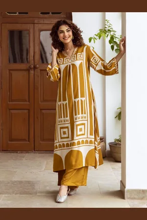 Ishin Ethnic Motifs Printed V-Neck Straight Kurta With Palazzos