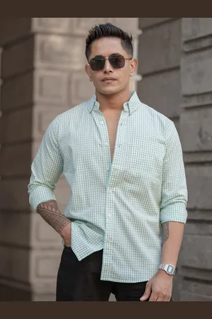 Powerlook Men Button-Down Collar Micro Checked Cotton Casual Shirt