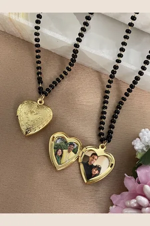 Digital Dress Room Gold-Plated Heart Photo-Frame Pendant Mangalsutra