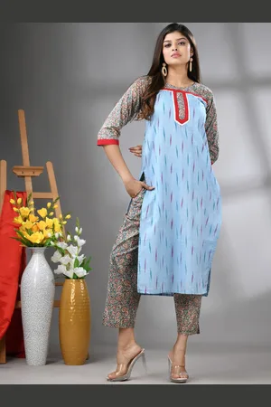 Charukriti Geometric Printed Round Neck Cotton Straight Kurta