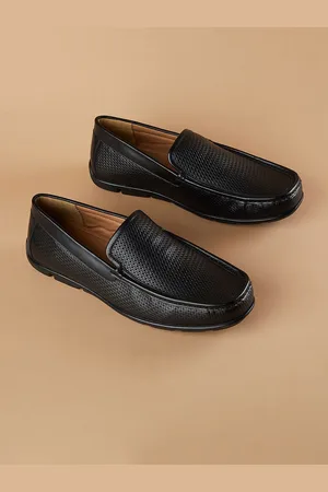 Lifestyle Men Textured Loafers
